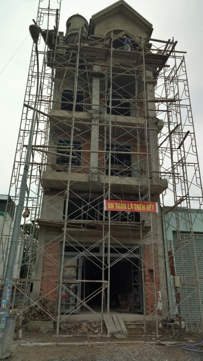 Thầu nhân công thô 