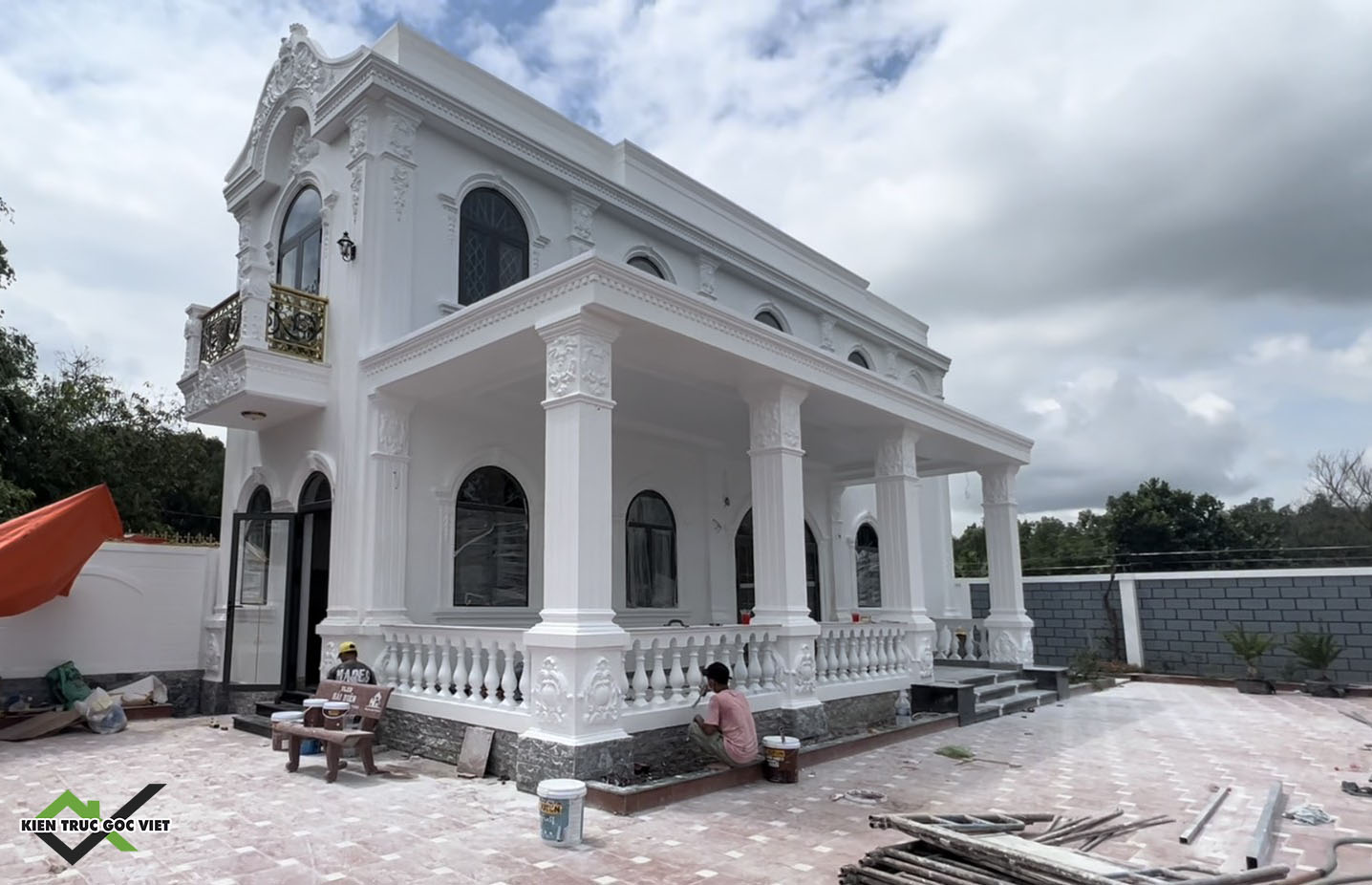 Mặt tiền biệt thư tân cổ điển 